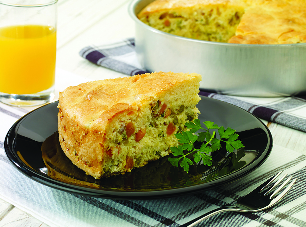 Torta de frango de liquidificador com massa de iogurte